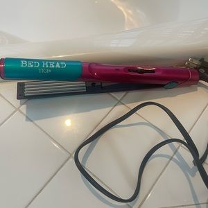 Bed Head Volume crimper